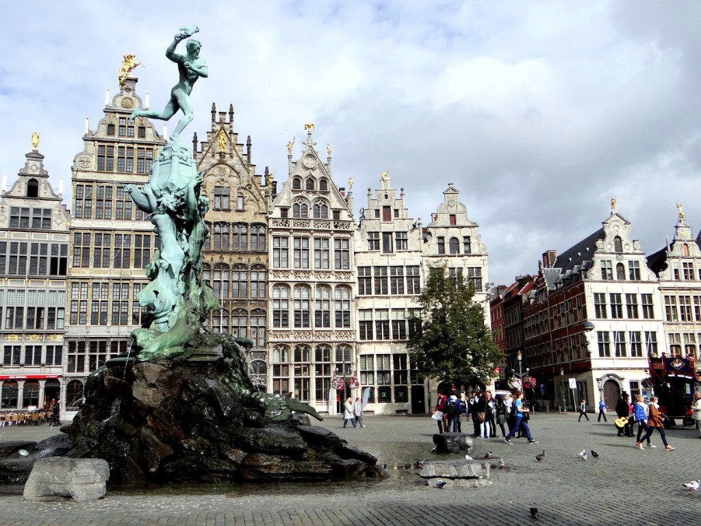 57 Anversa Grote Markt.JPG